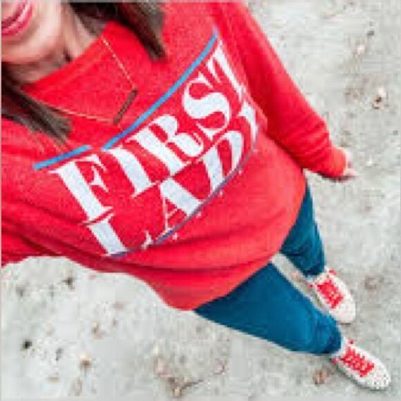 WILDFOX First Lady Sweatshirt Red Size Small - Picture 1 of 6